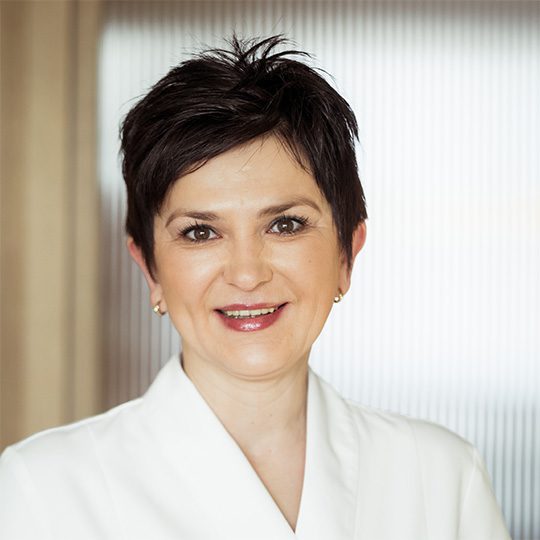 Lucia Braun als Medizinische Fachangestellte bei Hautarzt Haut und Herzlich in Regensburg